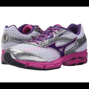 Mizuno Wave Legend 3